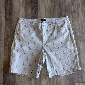 Lee Floral Mid Rise Shorts